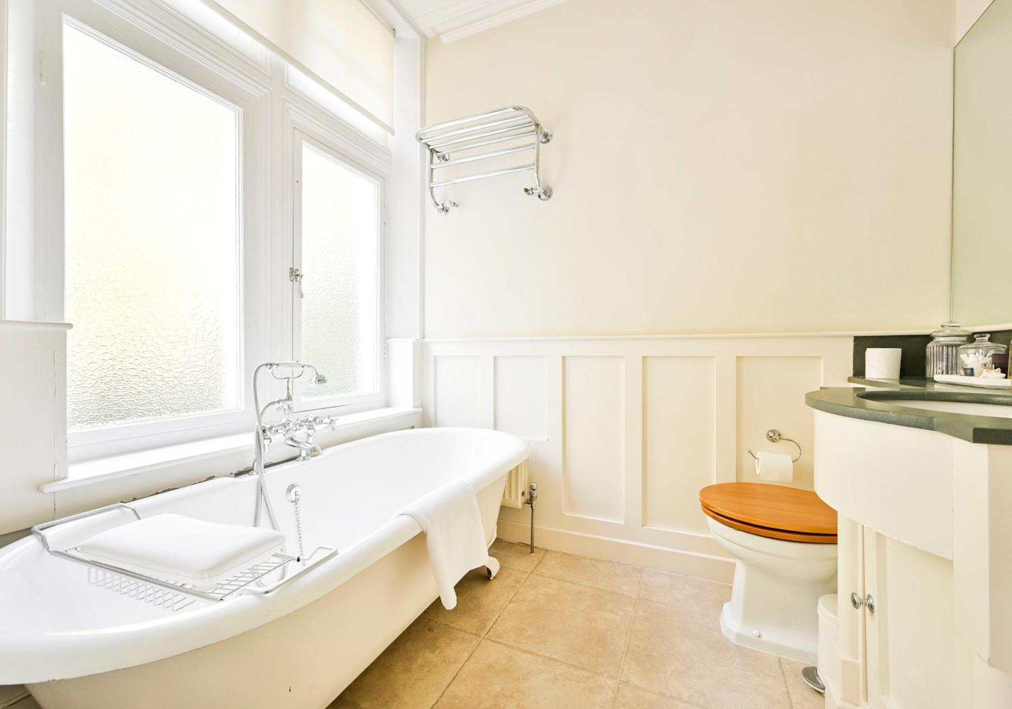 Bright 2 Bedroom In South Kensington *