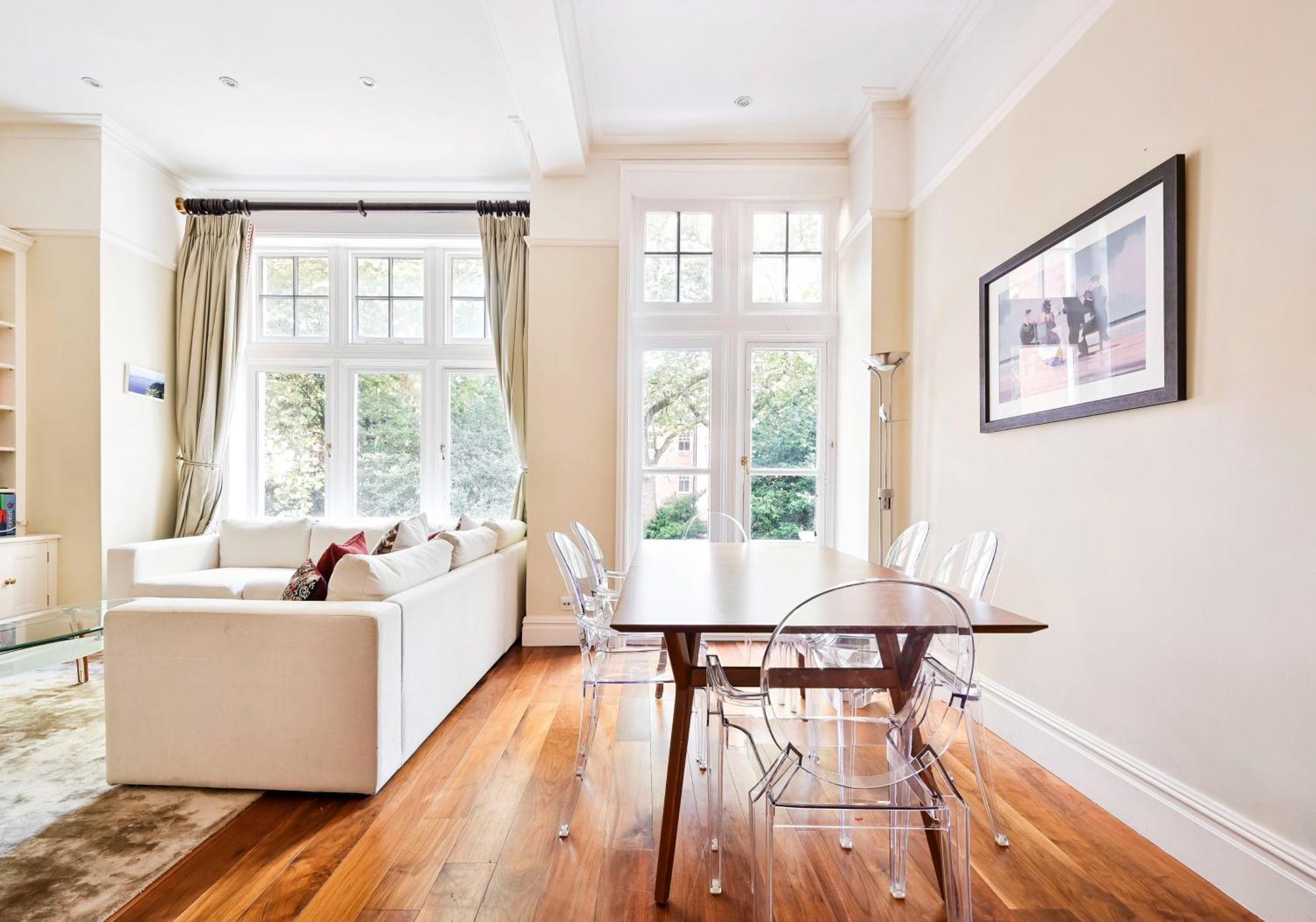 Bright 2 Bedroom In South Kensington * Londra